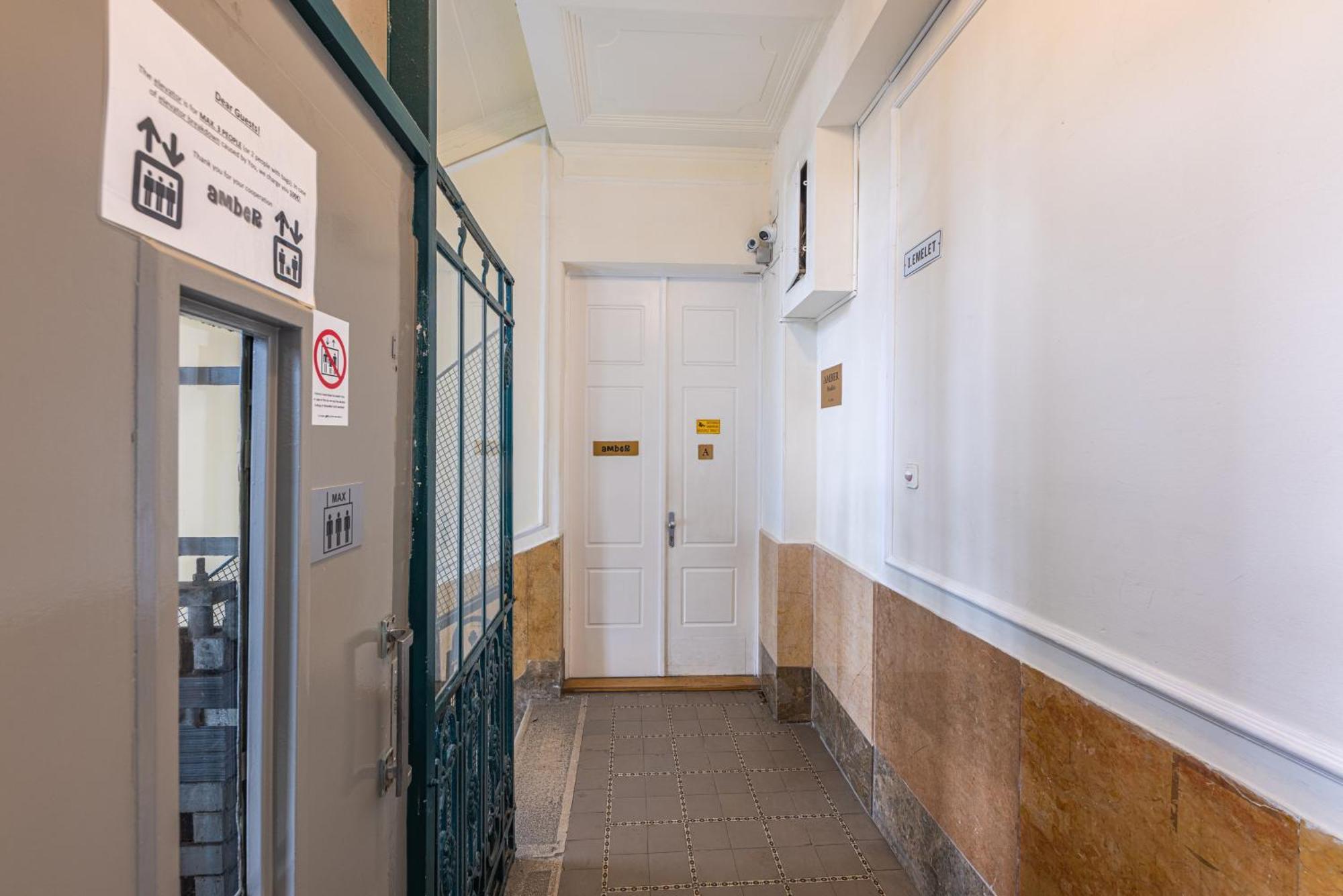 Amber Terrace Studios Downtown Budapest Exterior photo