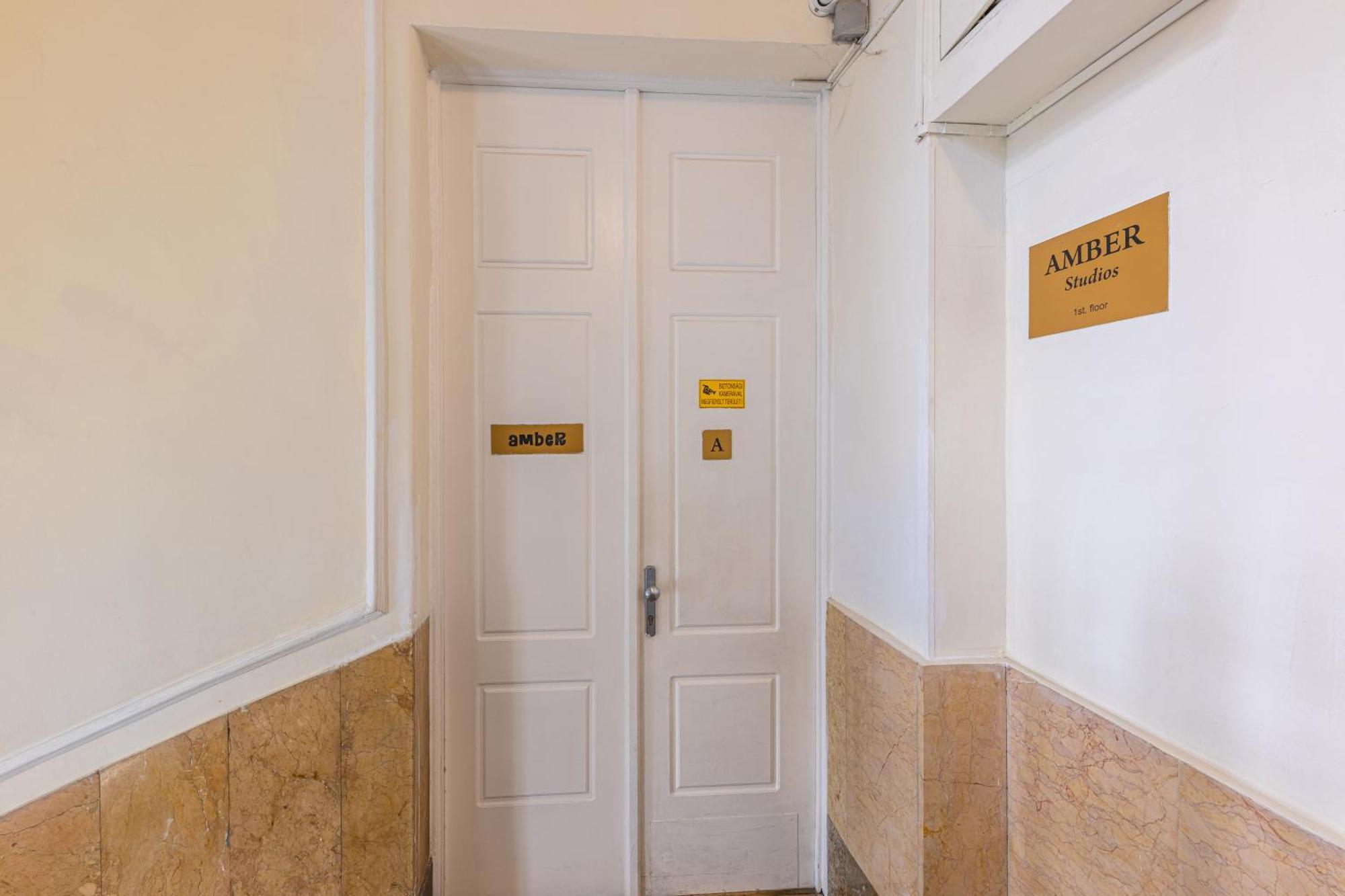 Amber Terrace Studios Downtown Budapest Exterior photo