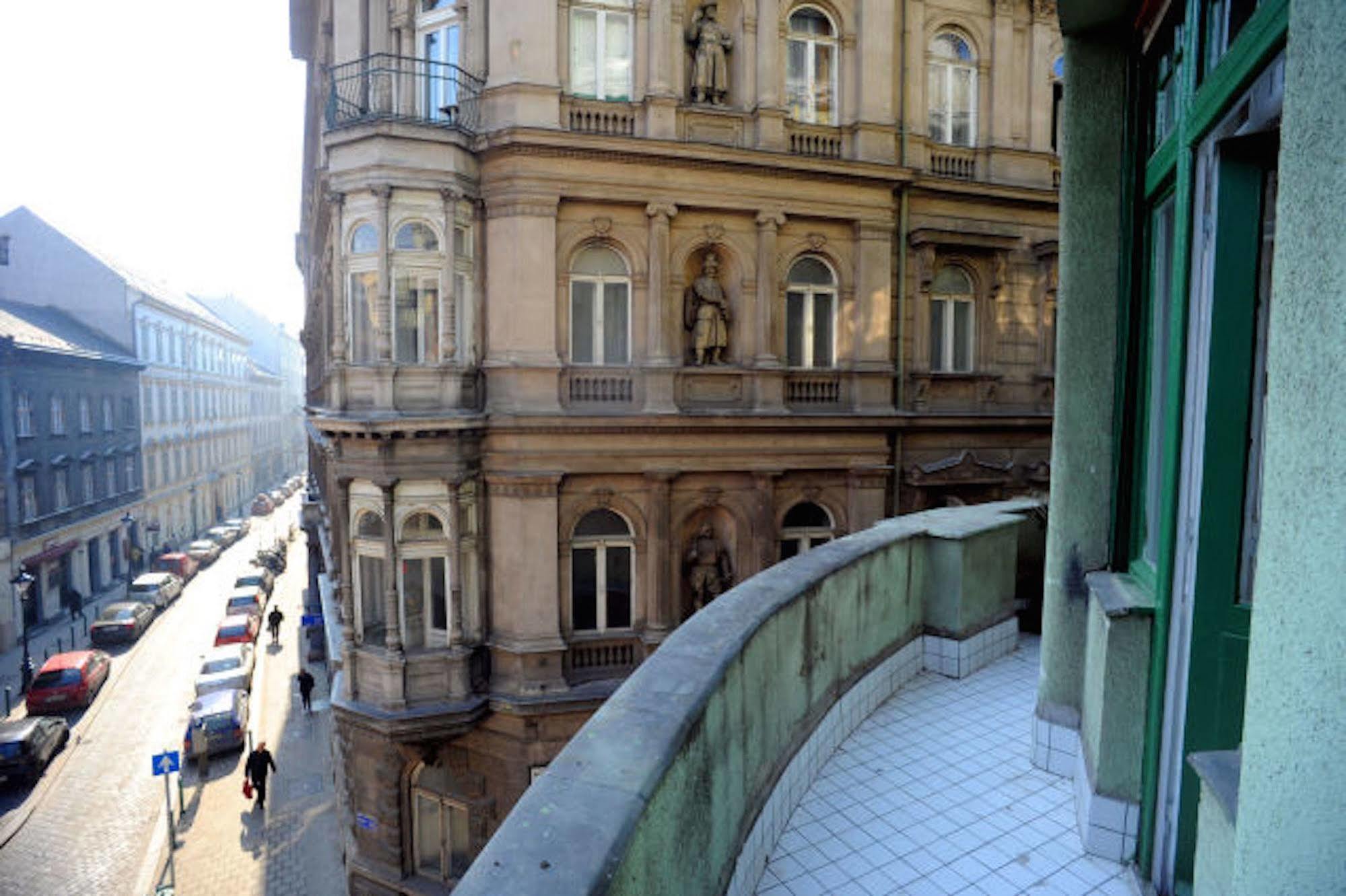 Amber Terrace Studios Downtown Budapest Exterior photo
