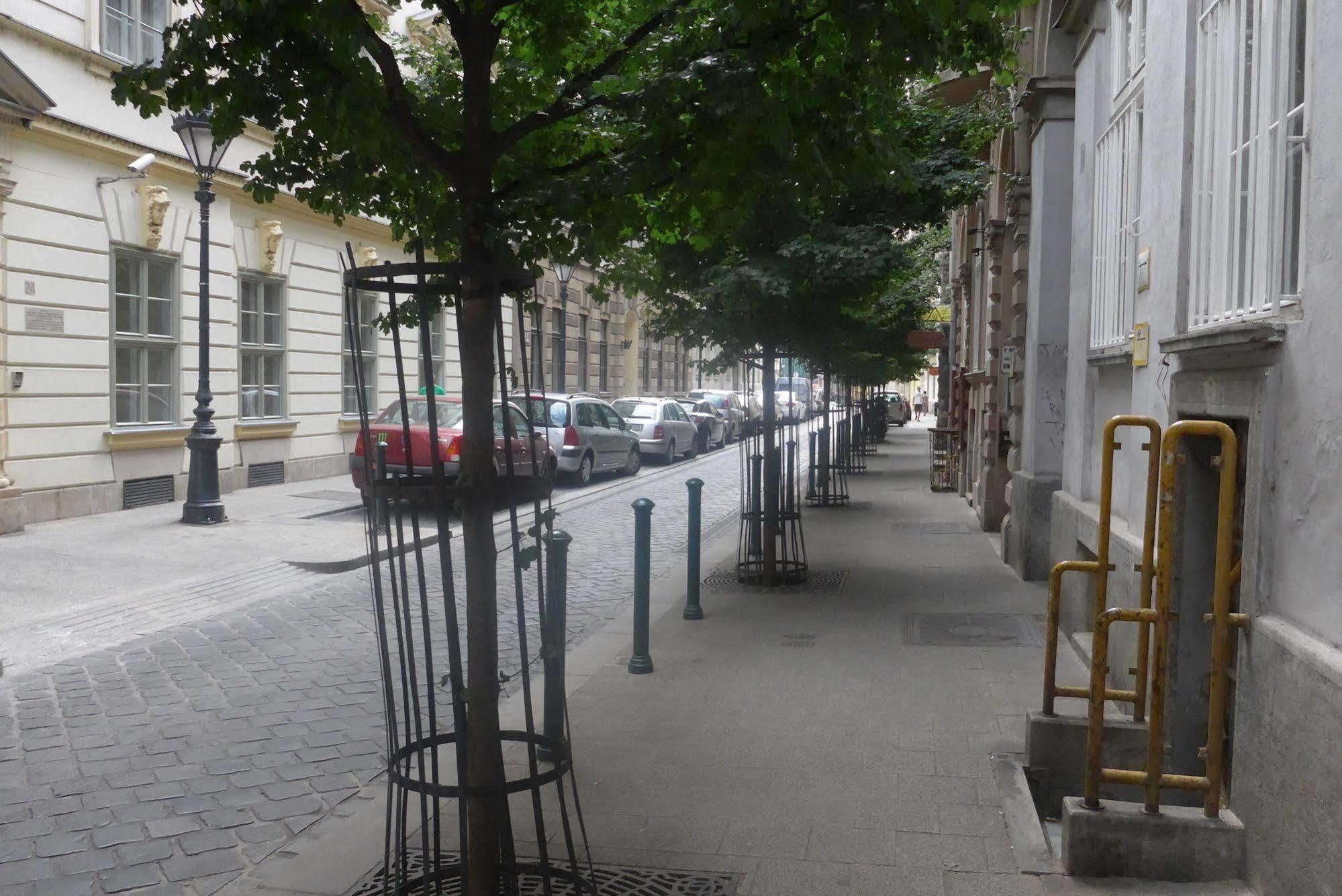 Amber Terrace Studios Downtown Budapest Exterior photo